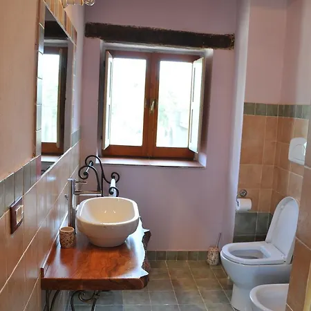 Le Macchie Alloggio per agriturismo *
